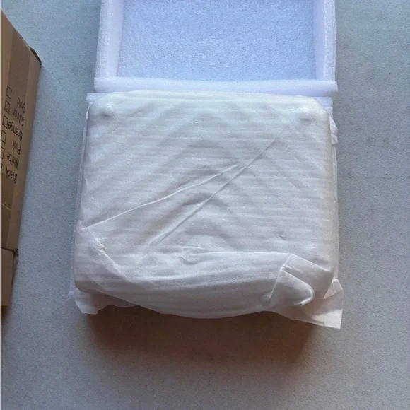 Travel Makeup Case with LED Mirror - Durable Makeup Case with Lighted Mirror wit - Picture 7 of 9